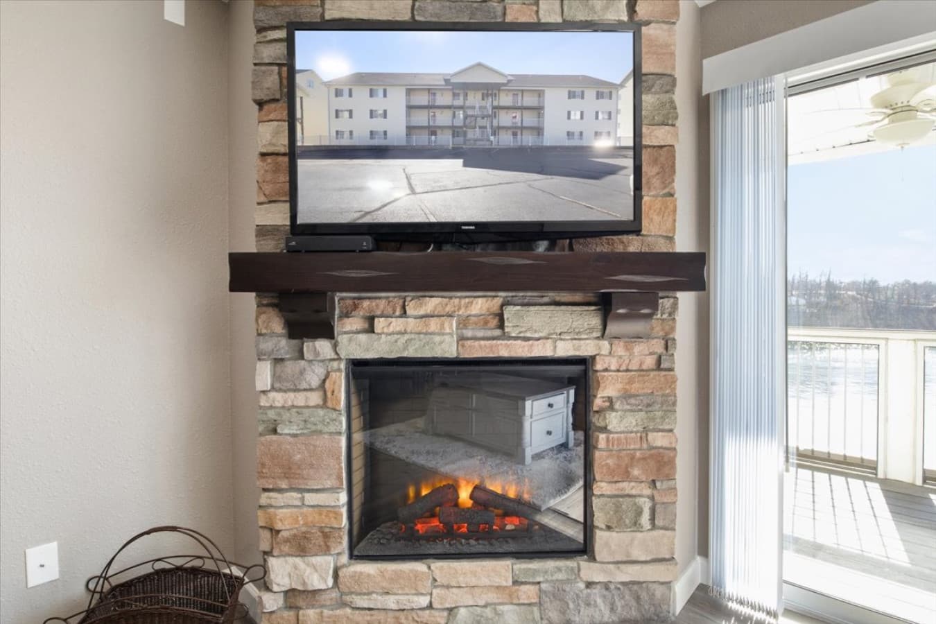 11-1481 Ledges Dr 842 - 11.jpg