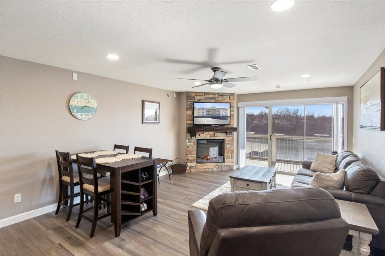 08-1481 Ledges Dr 842 - 8.jpg