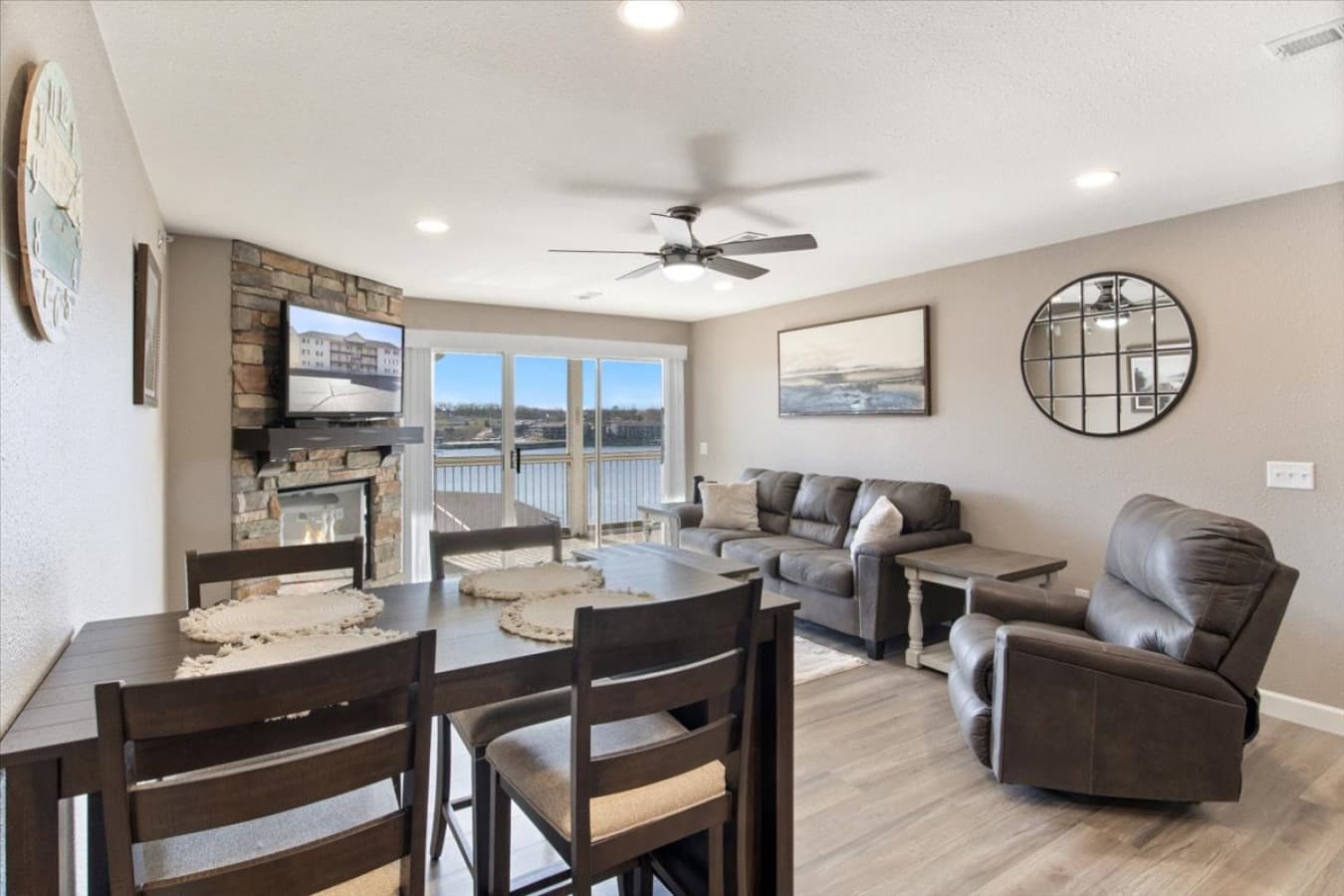 09-1481 Ledges Dr 842 - 9.jpg