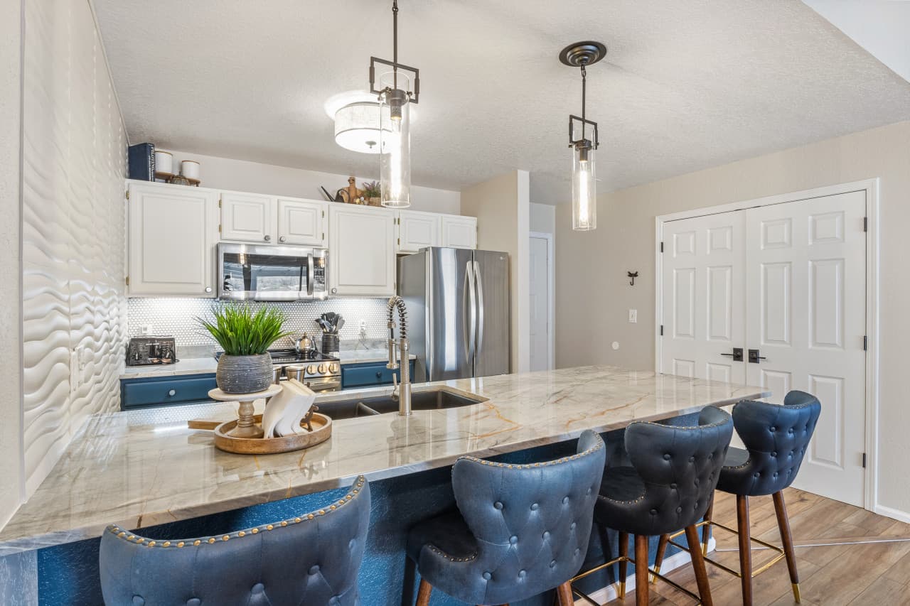 08-8 - 80 Regatta Bay Cir 4C.jpg