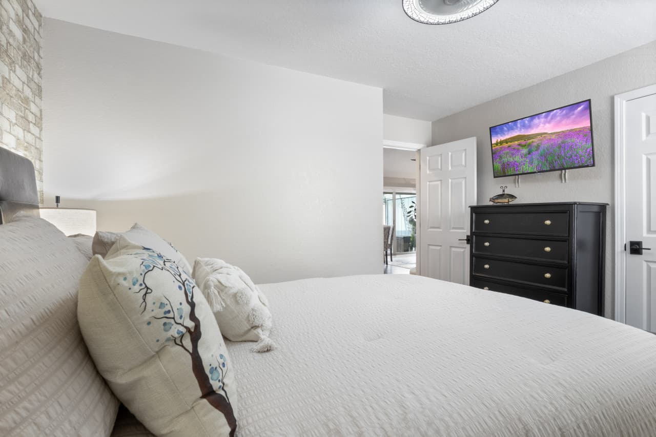 24-24 - 80 Regatta Bay Cir 4C.jpg
