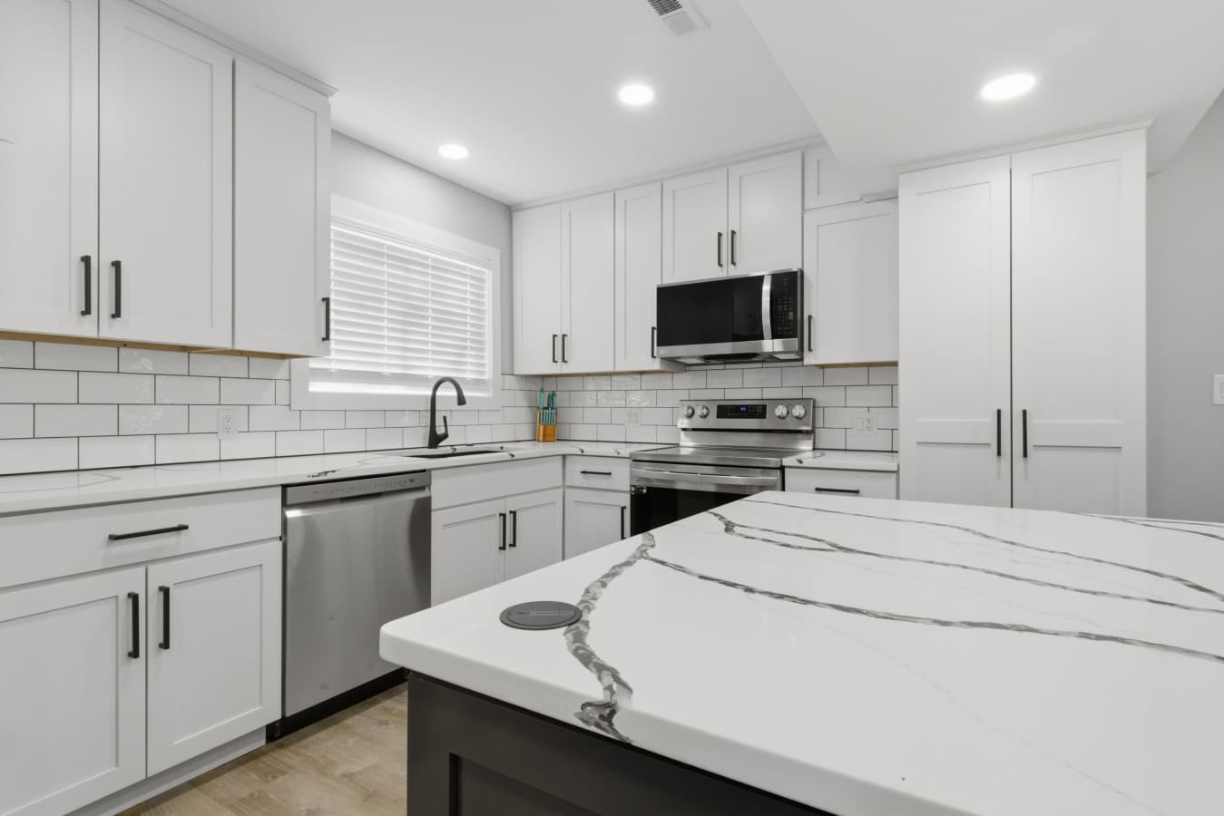 11-429 Racquet Club Dr 1C 302 - 11.jpg