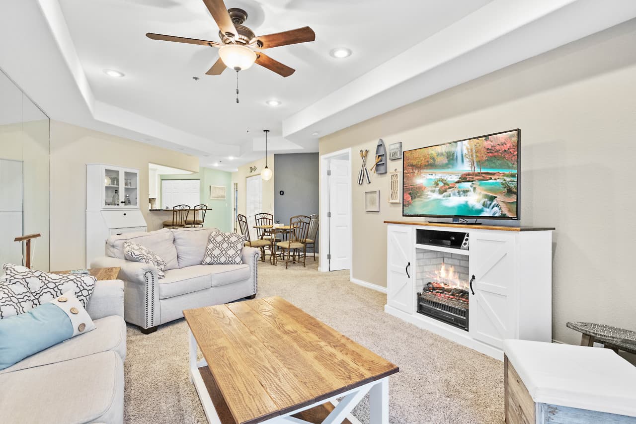 10-44 Emerald Bay Dr 1C-009.jpg