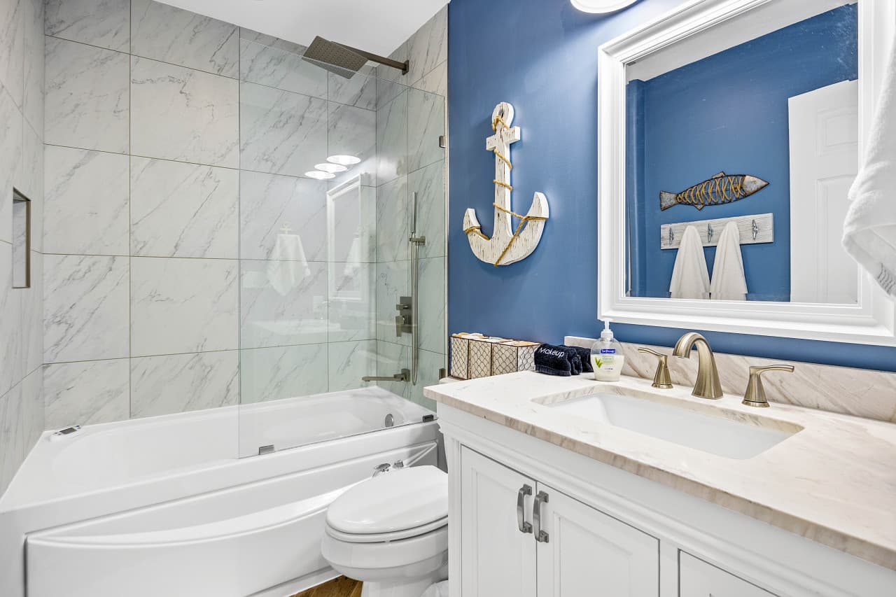 4-44 Emerald Bay Ct 1C_9.jpg