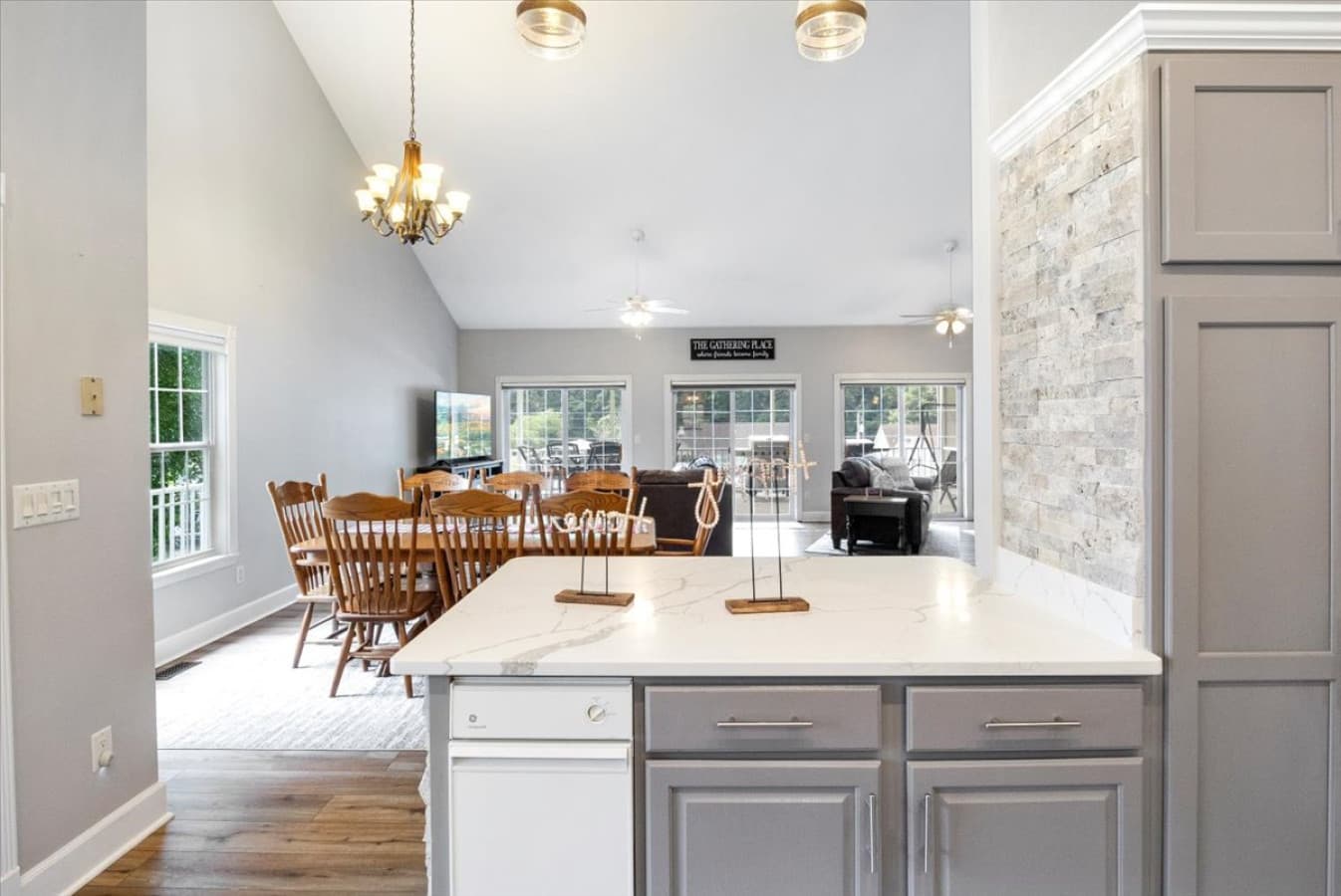 21-62 Mistwood Bluff Rd - 21.jpg