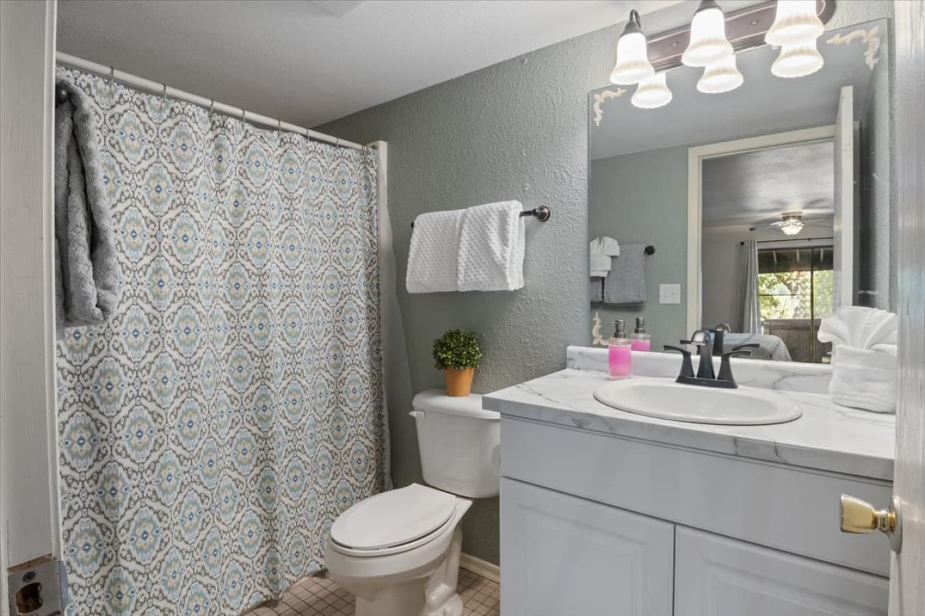 22-381 Moongate Dr - 22.jpg