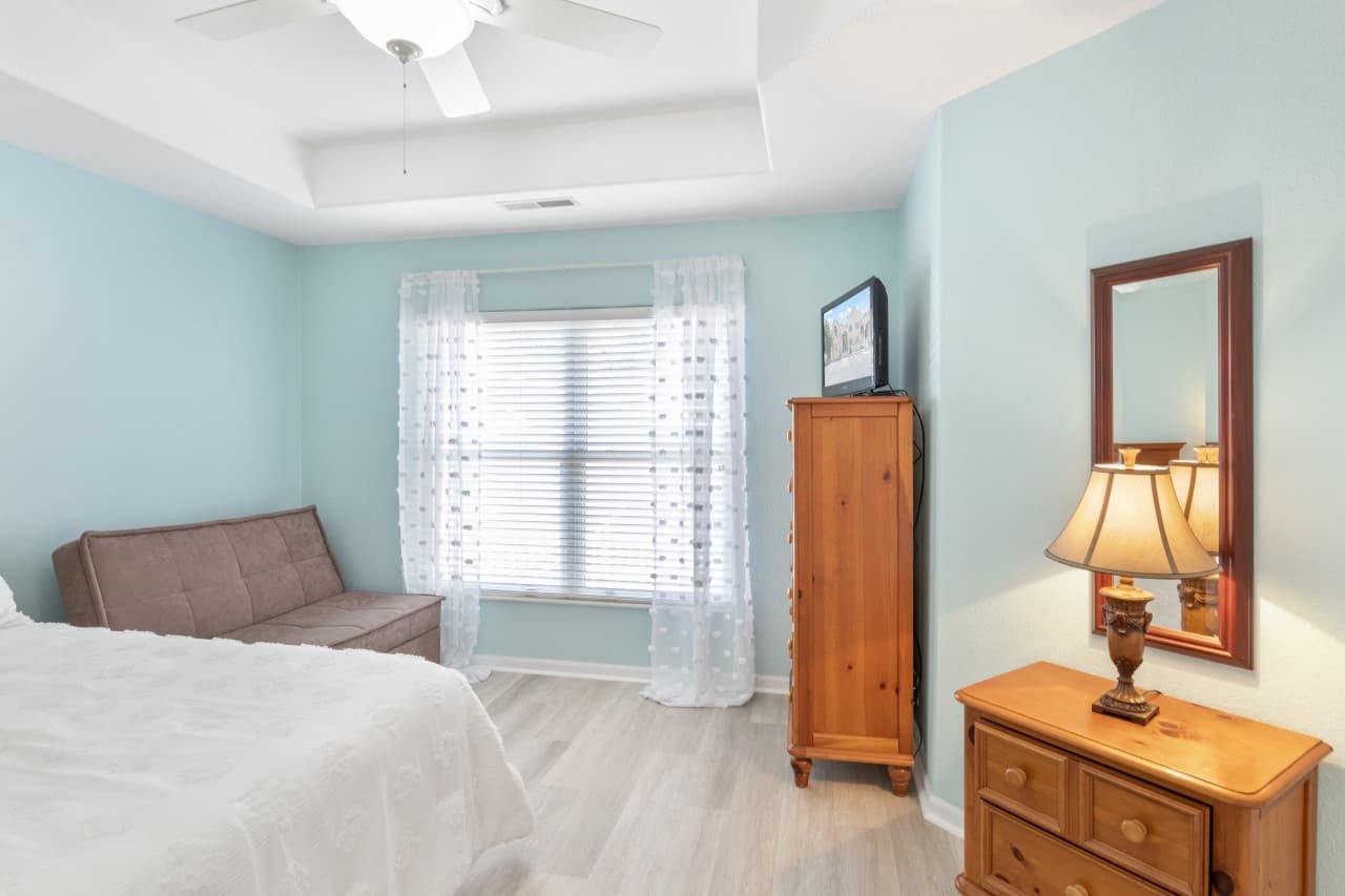 10-214 Emerald Bay Dr 2B - 10.jpg