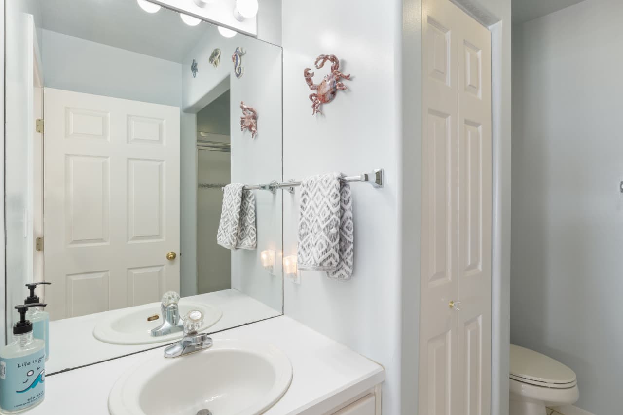 25-214 Emerald Bay Dr 2B - 25.jpg