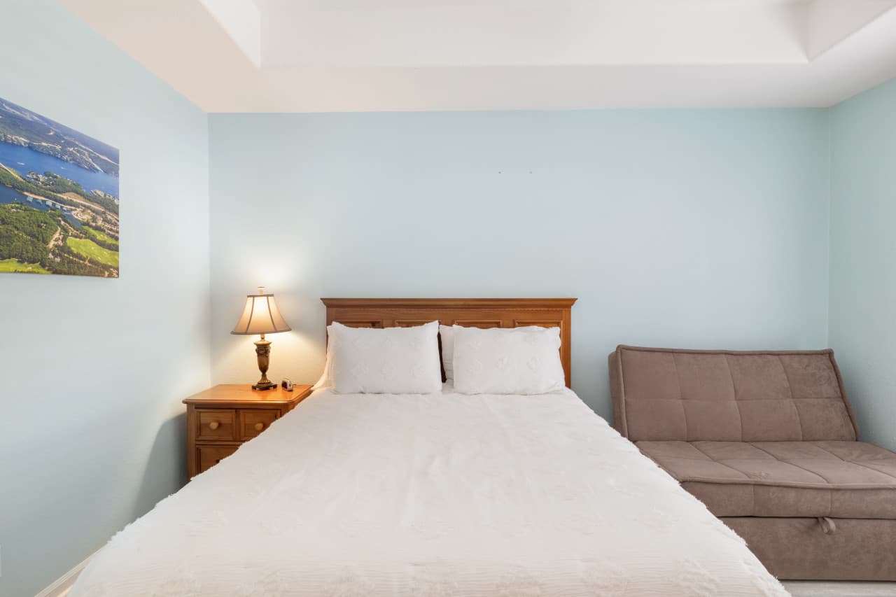 13-214 Emerald Bay Dr 2B - 13.jpg