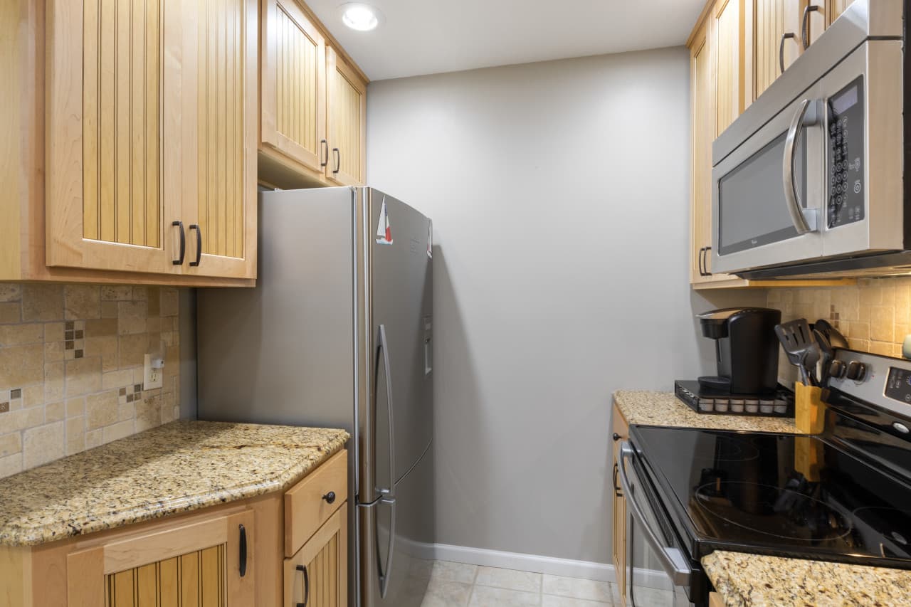 04-214 Emerald Bay Dr 2B - 4.jpg