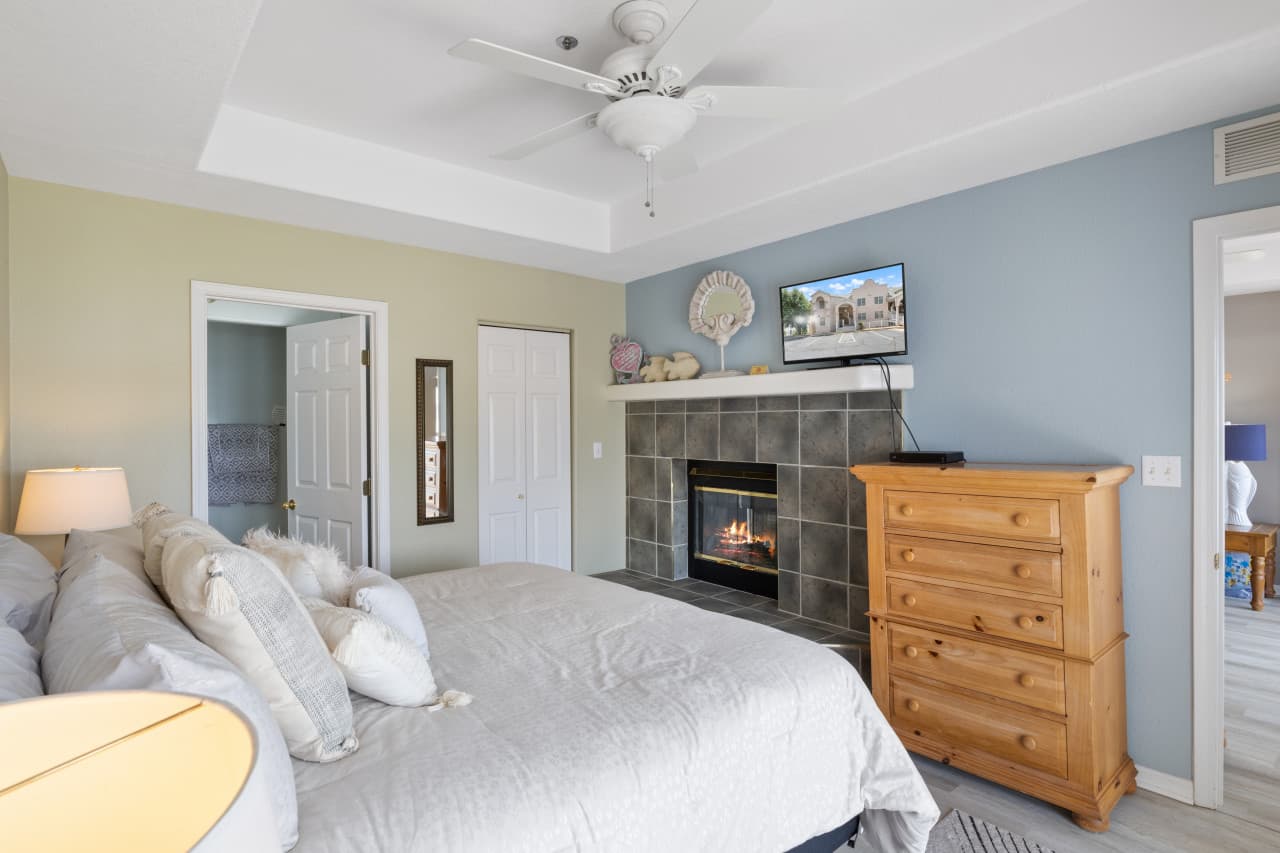 22-214 Emerald Bay Dr 2B - 22.jpg