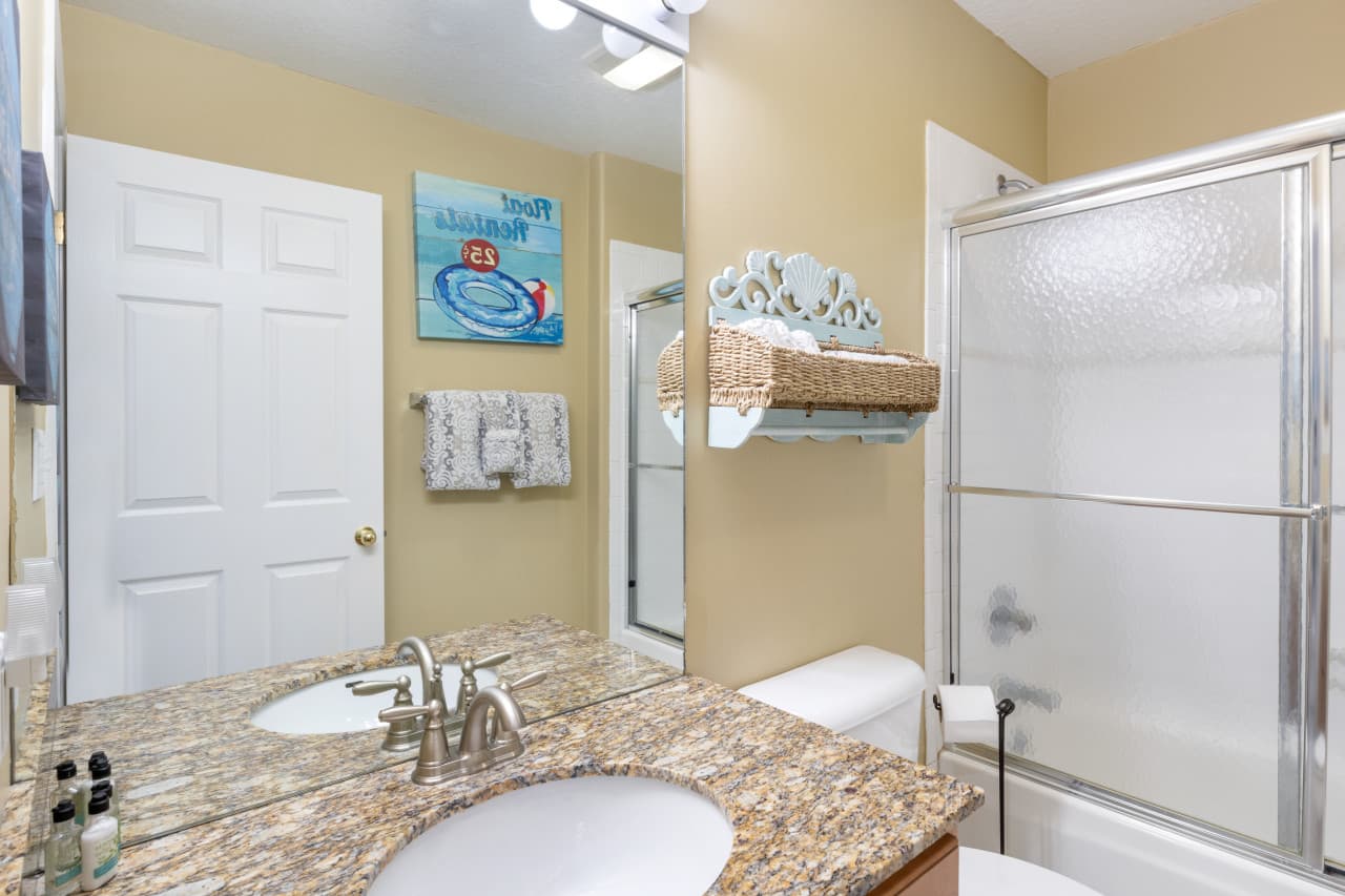 14-214 Emerald Bay Dr 2B - 14.jpg