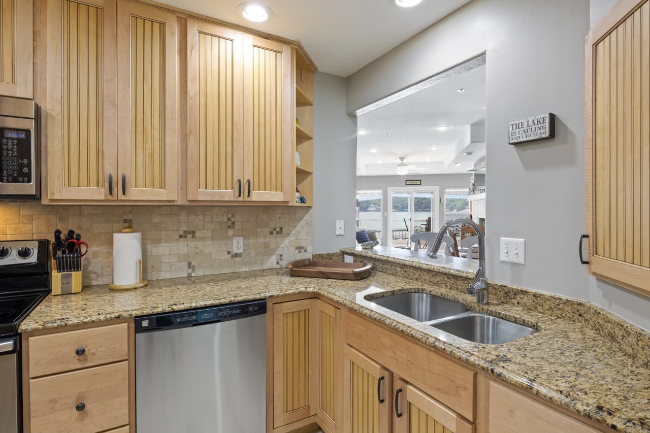 03-214 Emerald Bay Dr 2B - 3.jpg