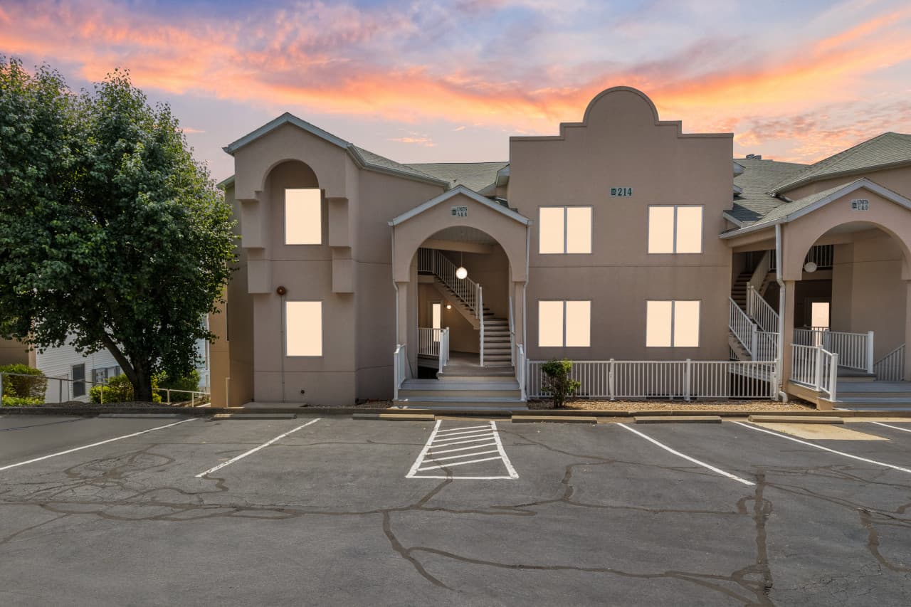 02-214 Emerald Bay Dr 2B - 2.jpg