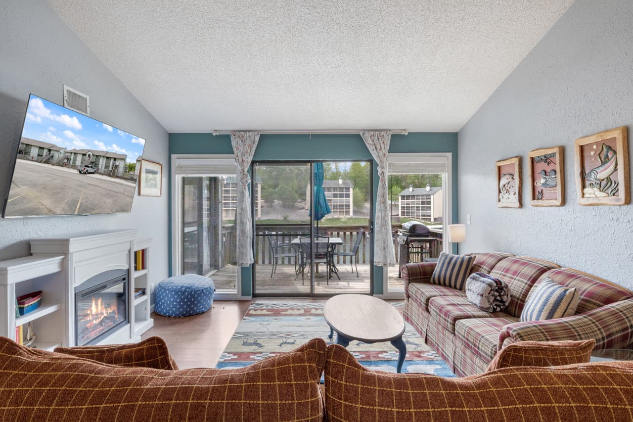 21-103 Southwood Shores - 21.jpg