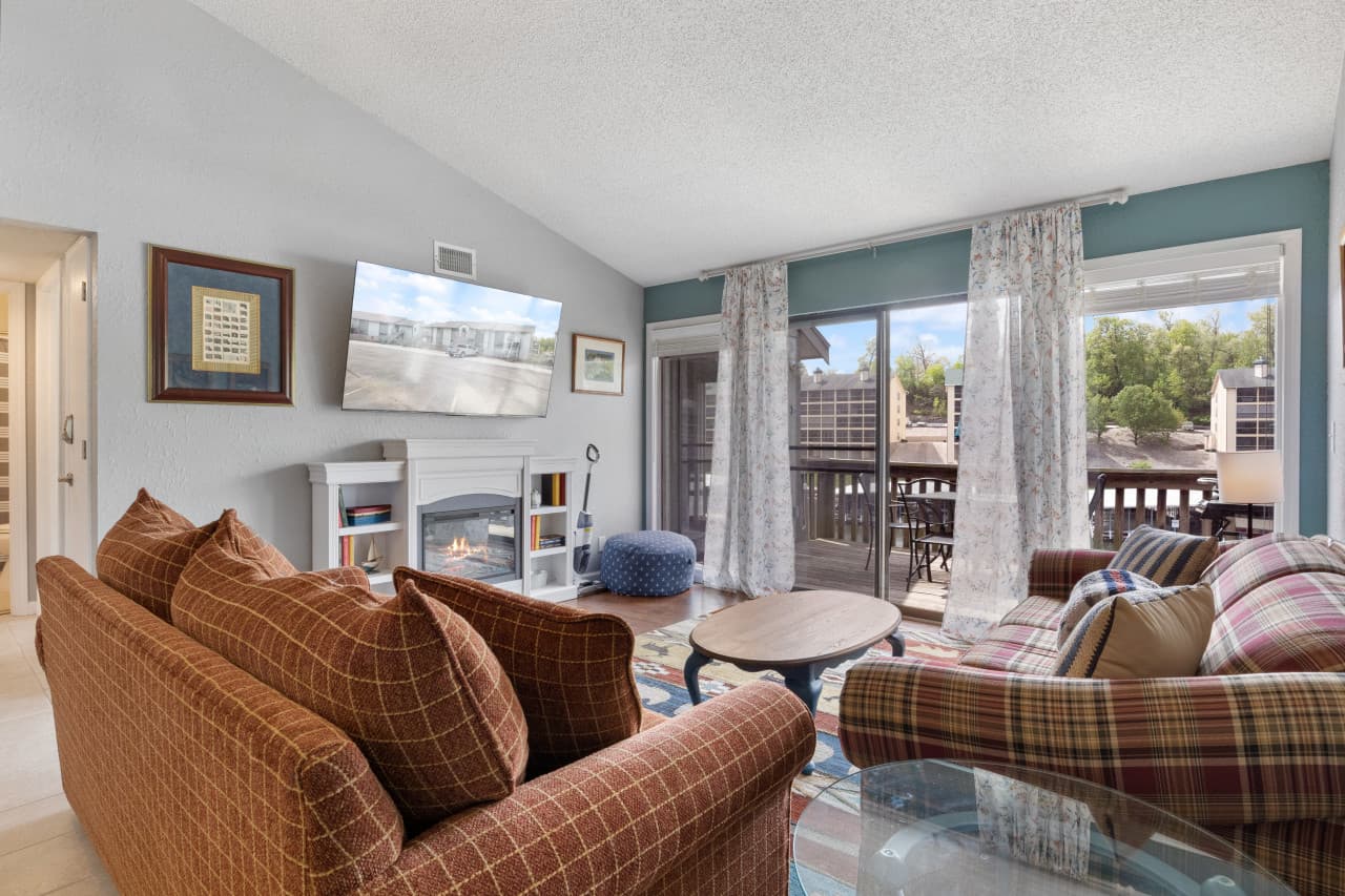 09-103 Southwood Shores - 9.jpg