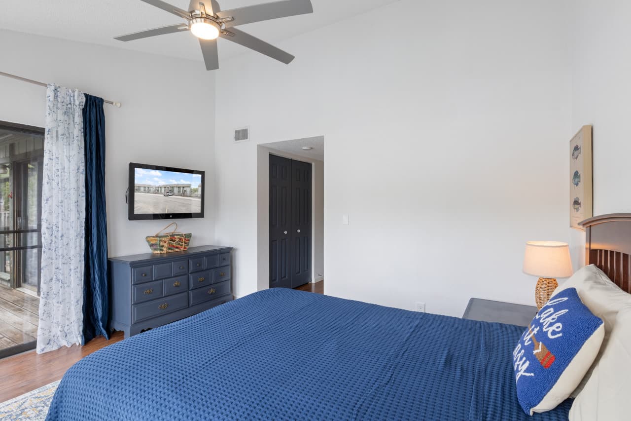 14-103 Southwood Shores - 14.jpg