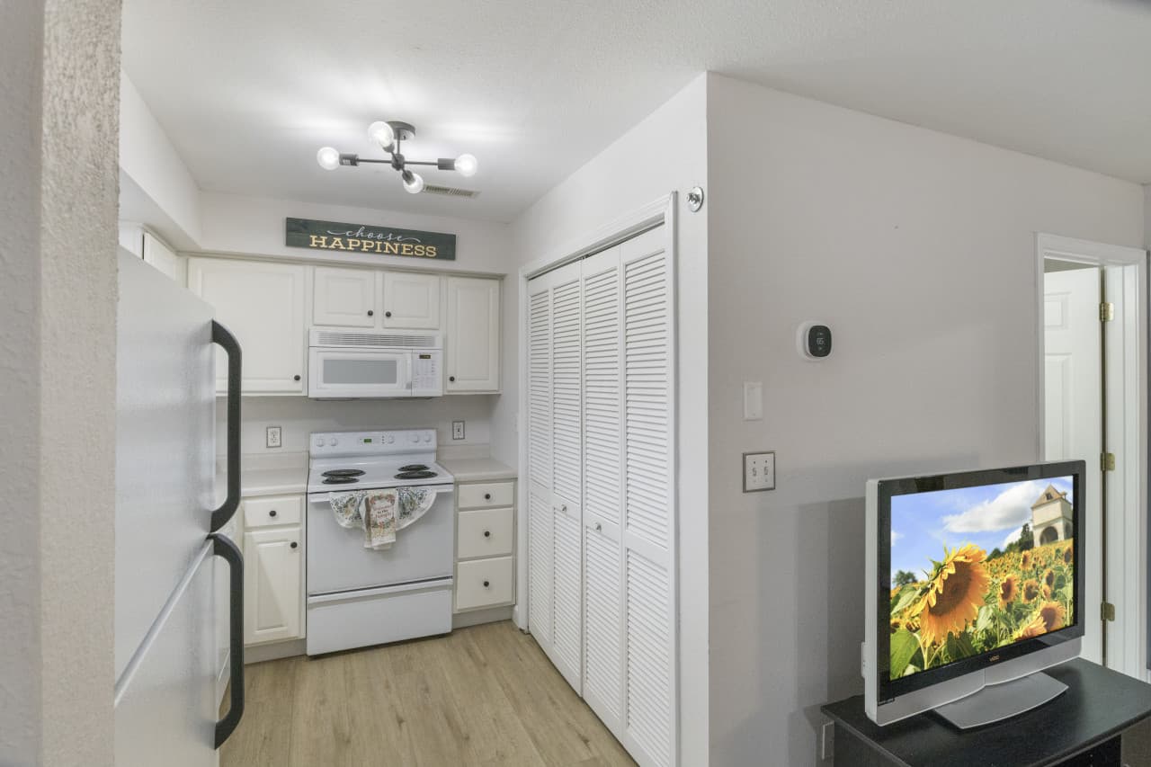 12-40 Lighthouse Rd UNIT 3-402 - 12.jpg