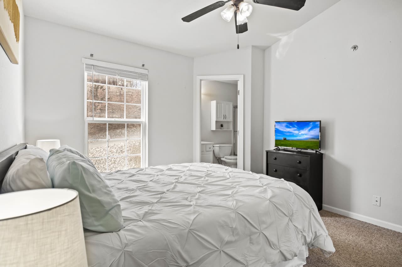 14-40 Lighthouse Rd_14.jpg