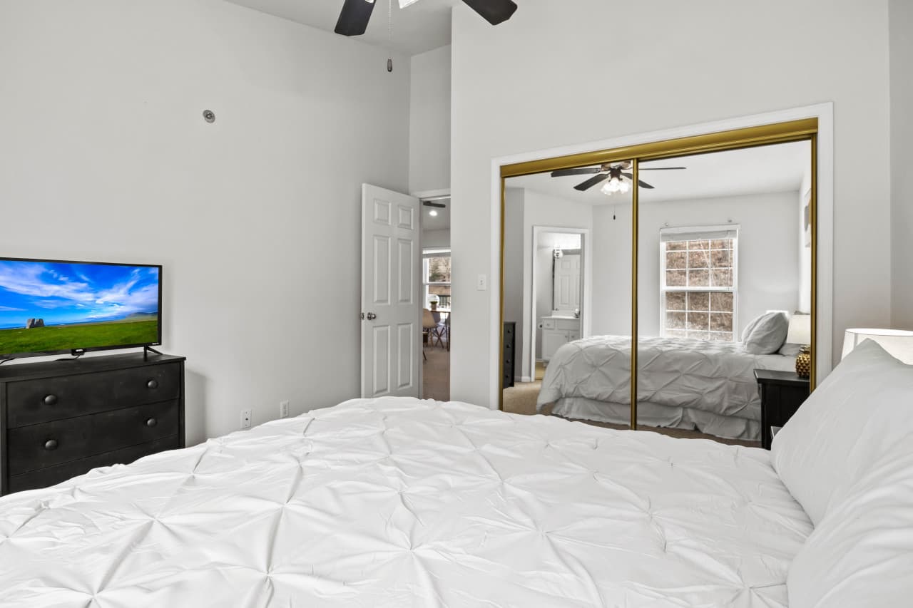 16-40 Lighthouse Rd_16.jpg