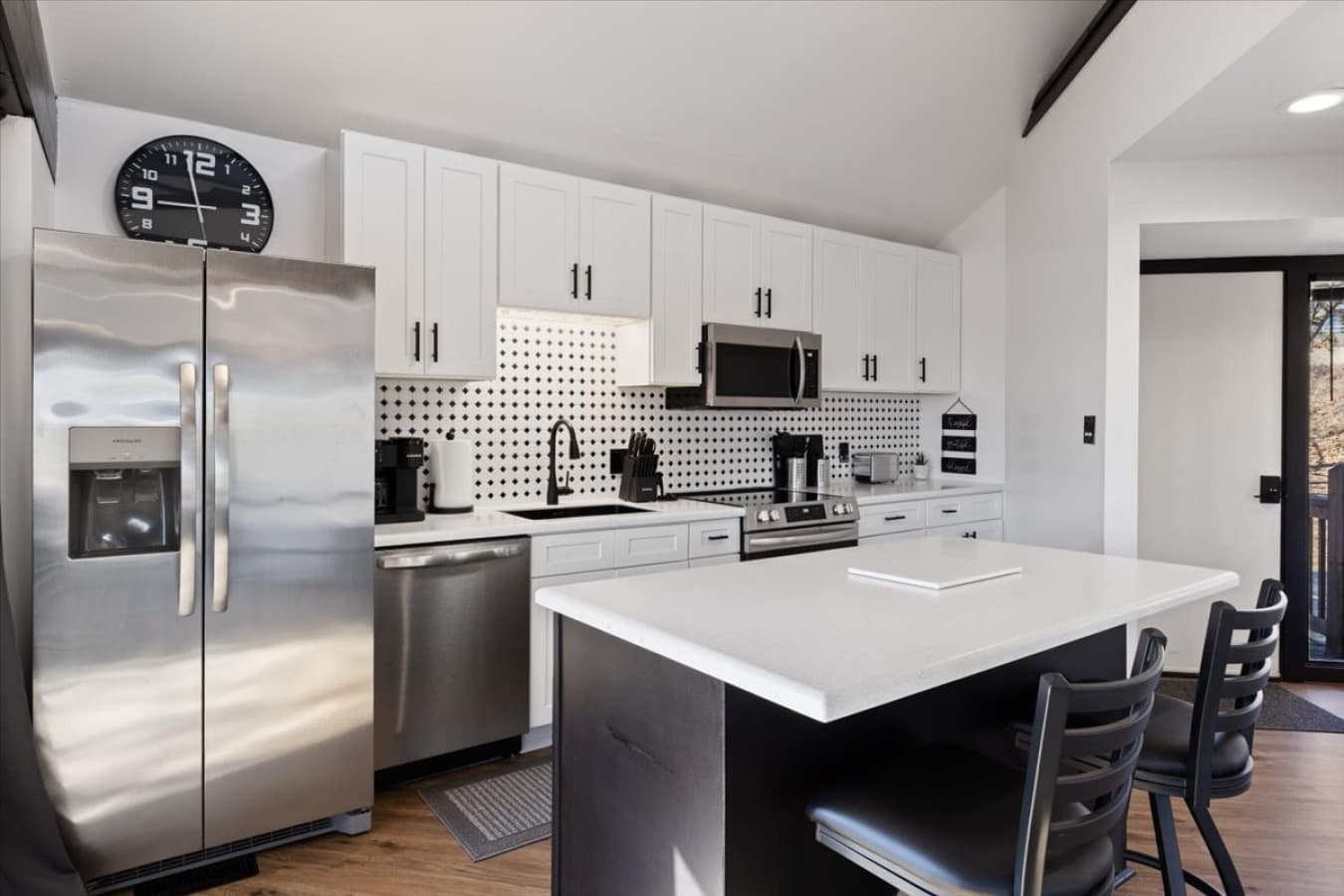 04-124 Tree Loft Dr - 4.jpg