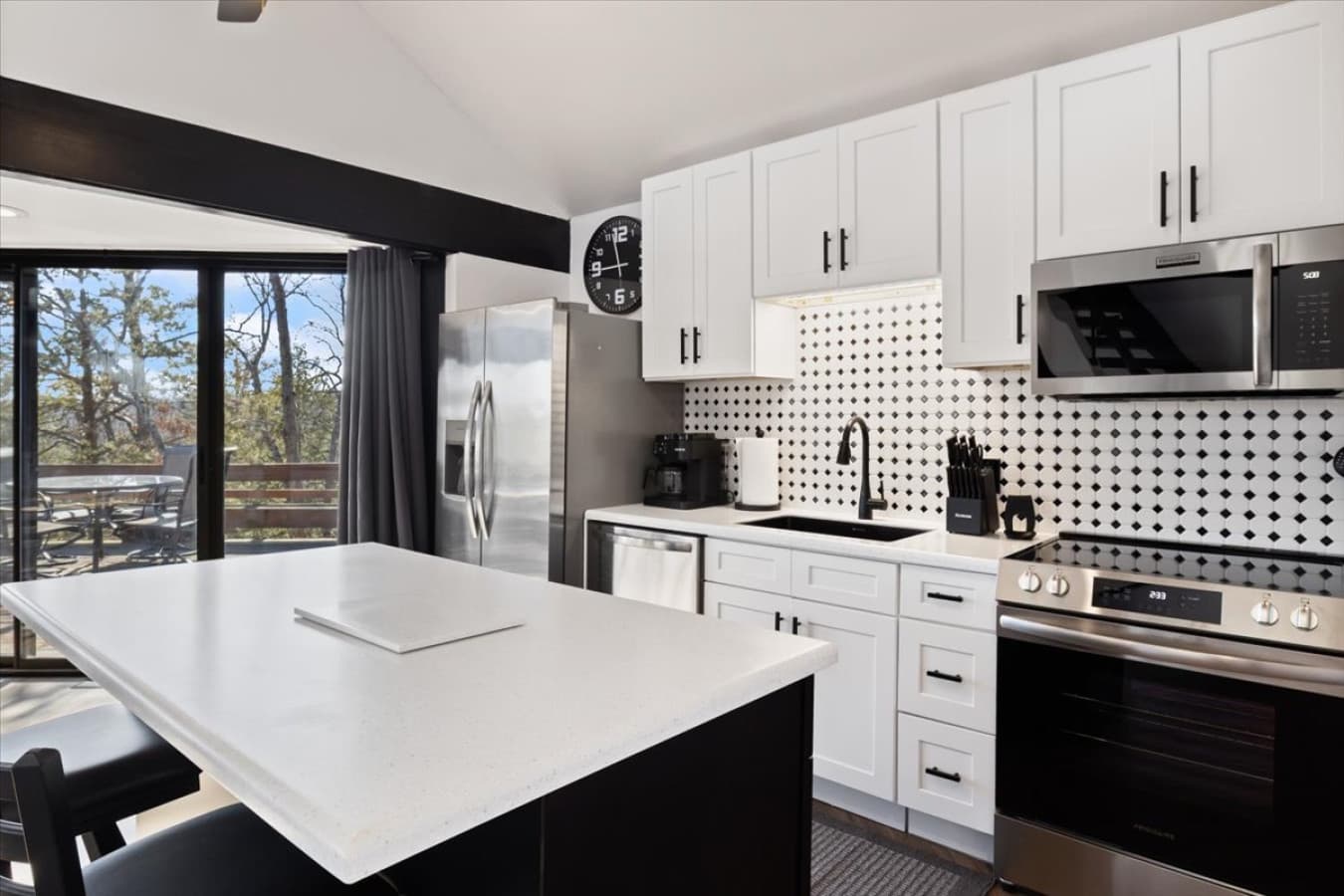 05-124 Tree Loft Dr - 5.jpg