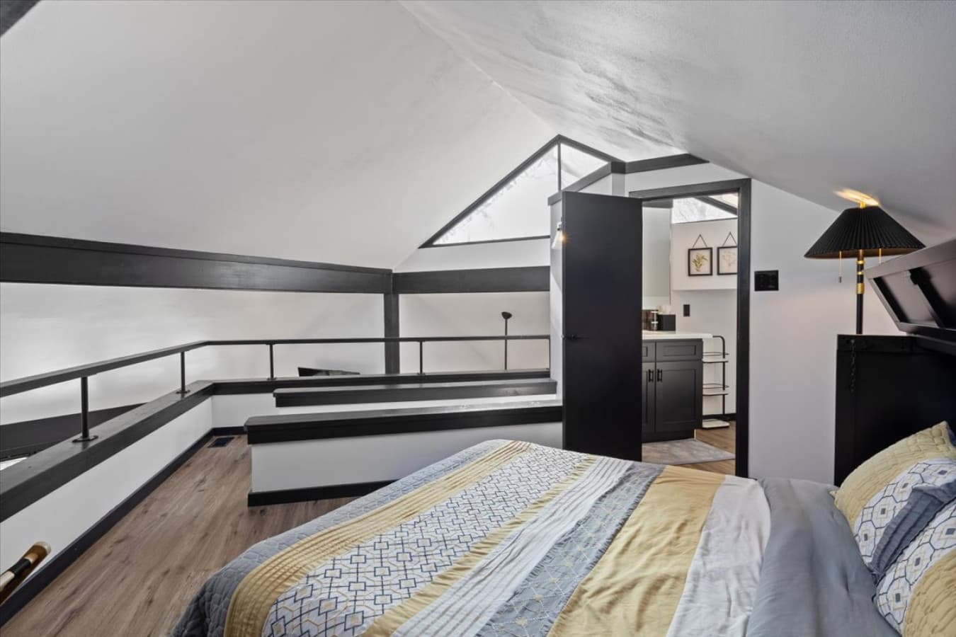 19-124 Tree Loft Dr - 19.jpg