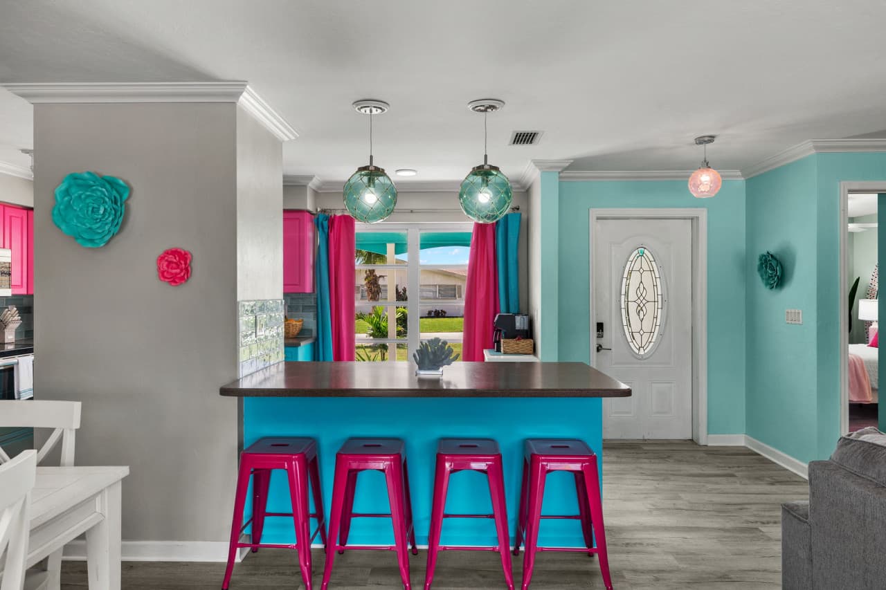 11-Breakfast Bar.jpg