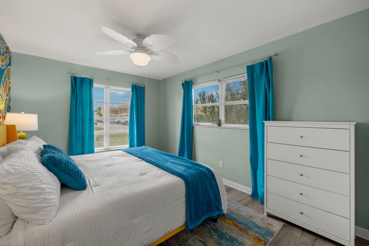 22-Guest Bedroom 2 - 1 of 3.jpg