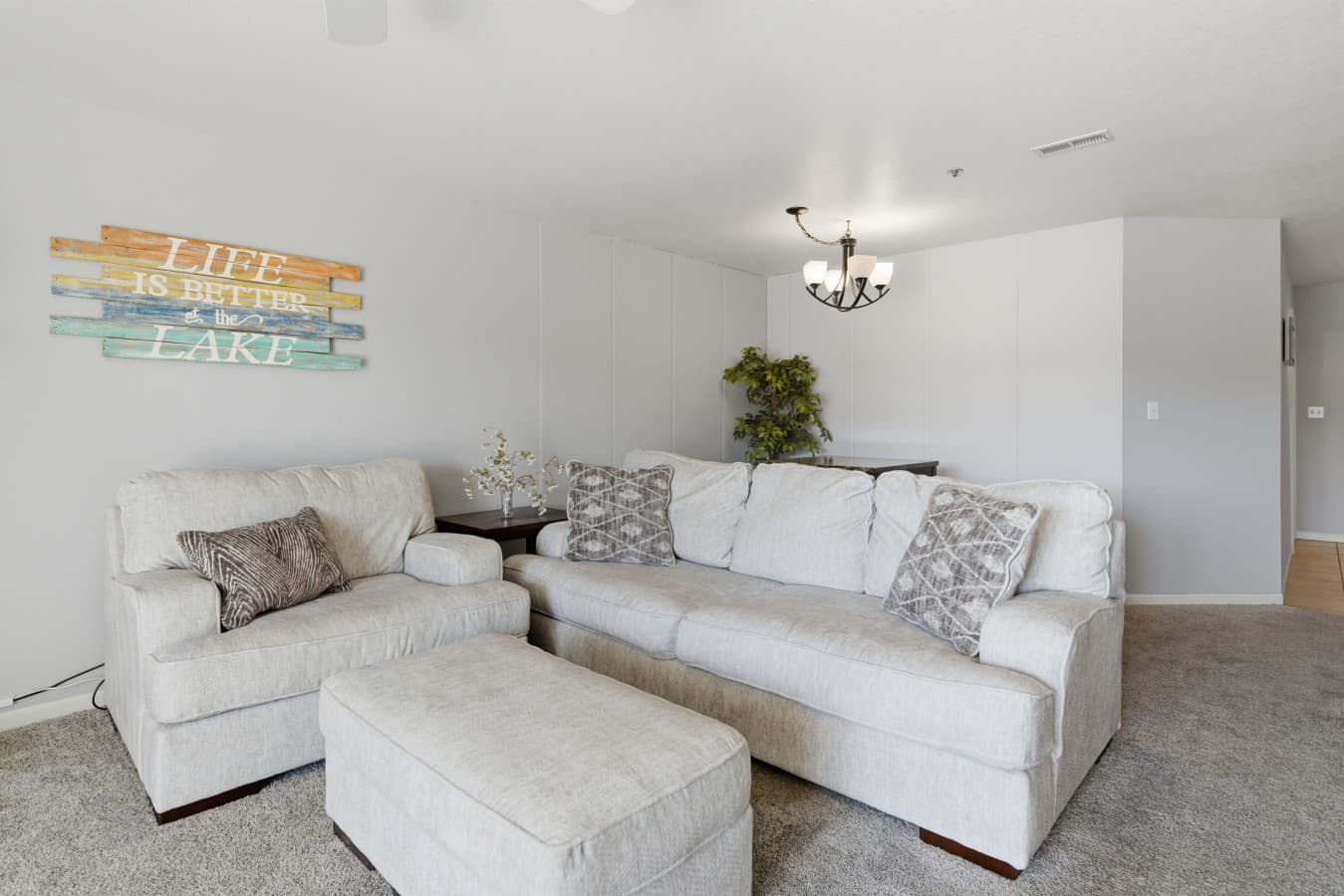23-4800 Eagleview Dr 223 - 23.jpg