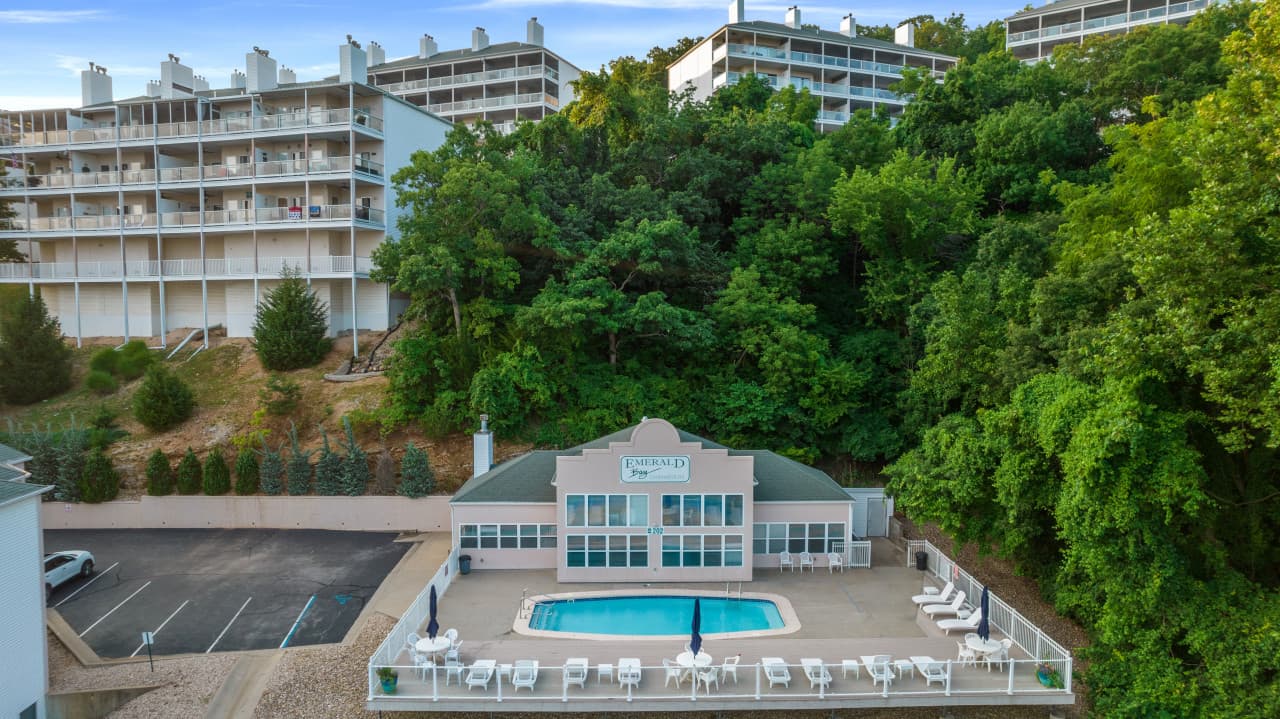 34-44 Emerald Bay Dr 1C-032.jpg