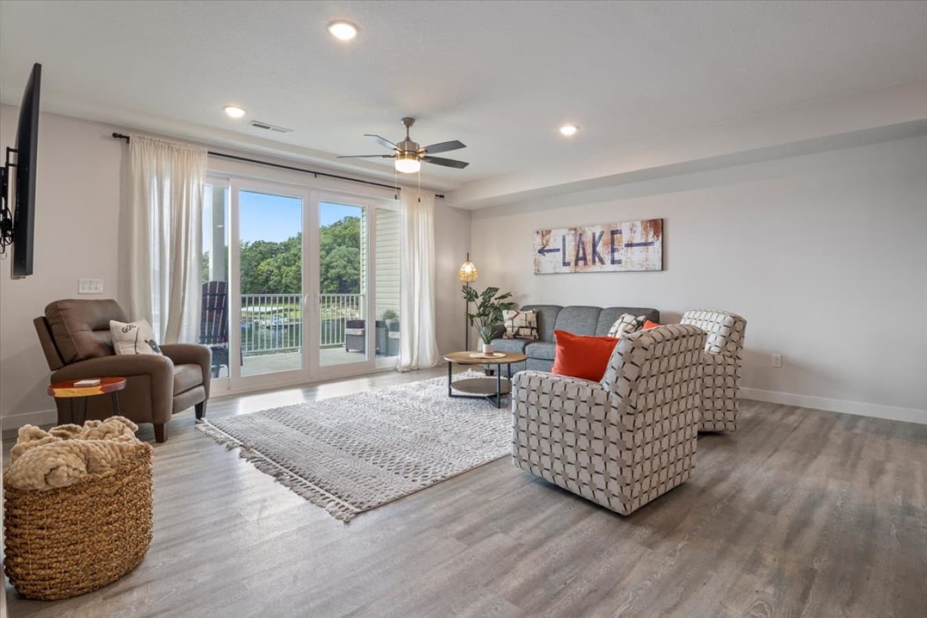 24-104 Sierra Bay Dr 2E - 24.jpg
