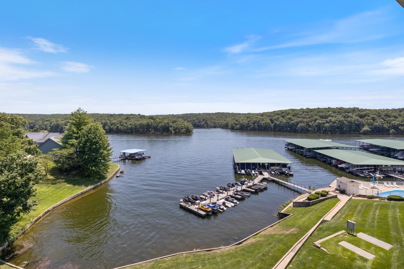 3-4800 Eagleview Dr - 3.jpg