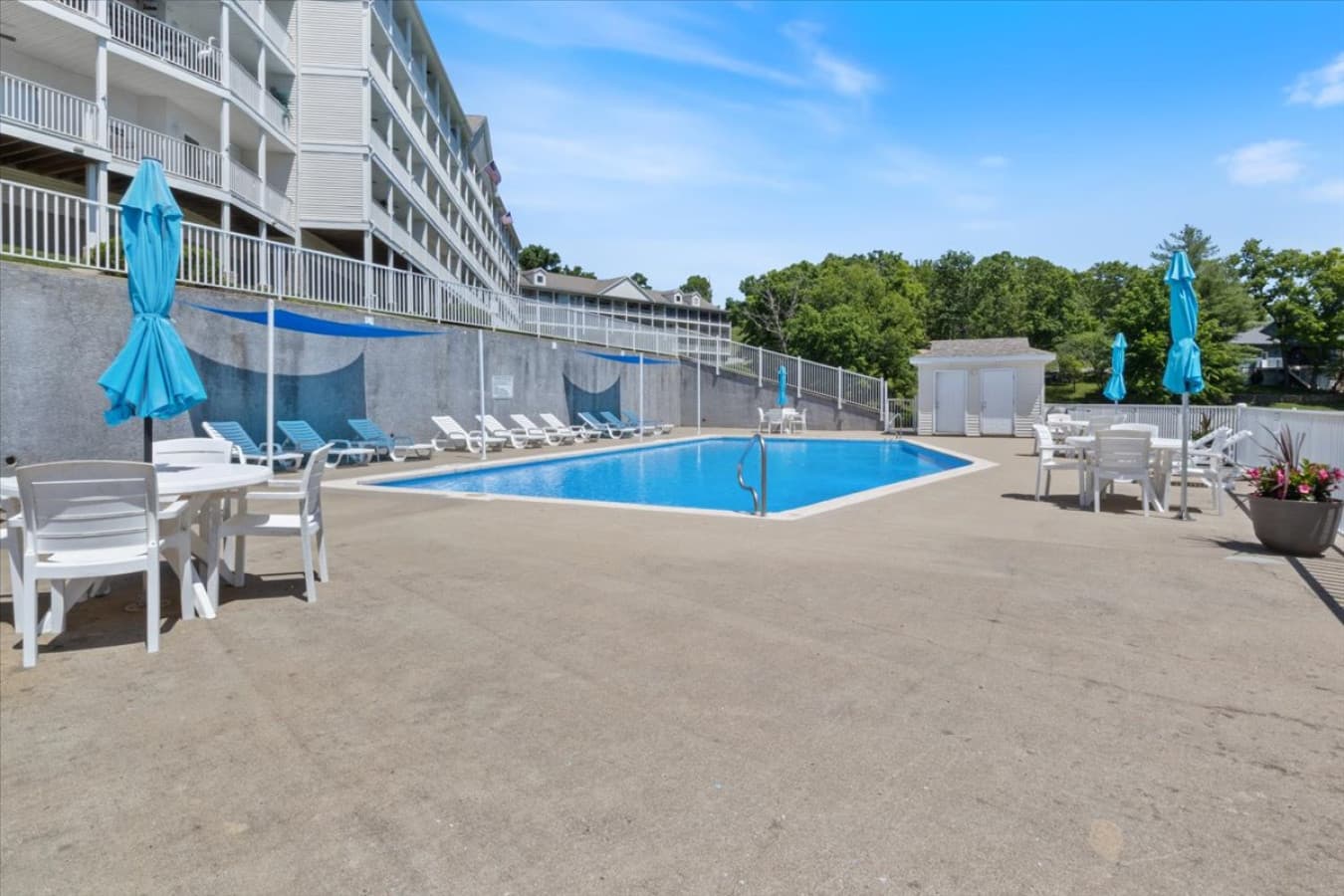 10-4800 Eagleview Dr 135B - 10.jpg