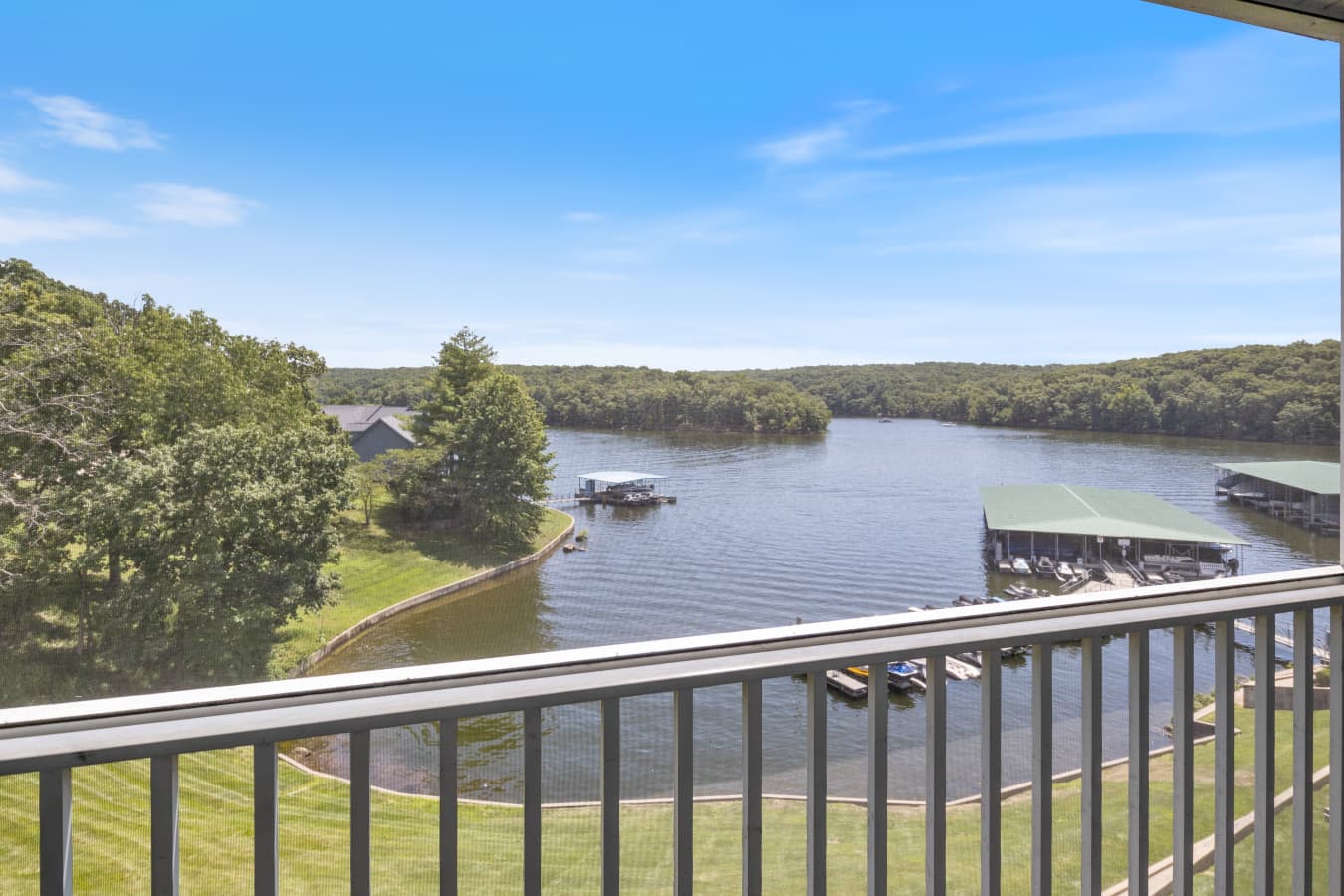 5-4800 Eagleview Dr - 5.jpg