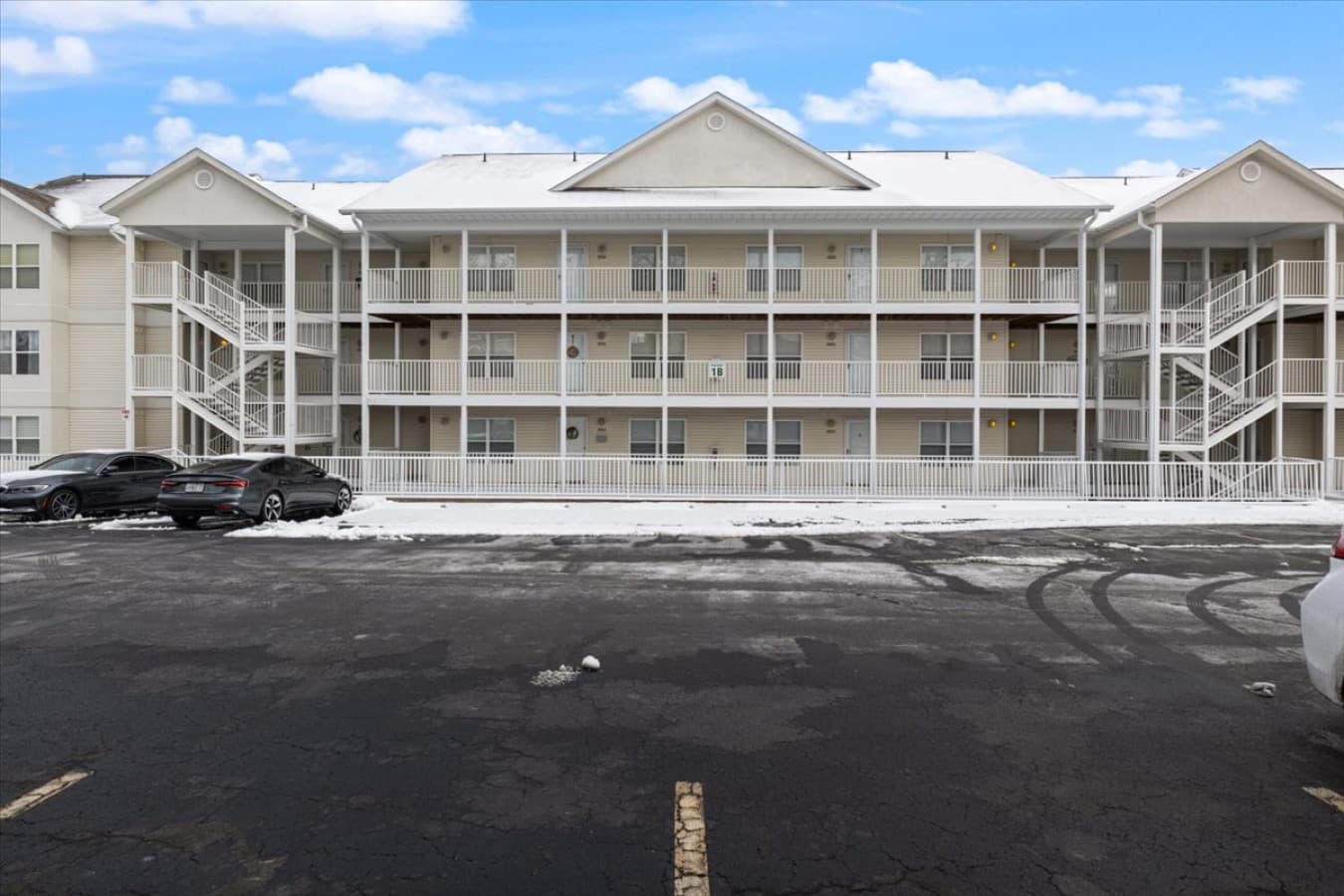 02-4800 Eagleview Dr 131 B - 2.jpg
