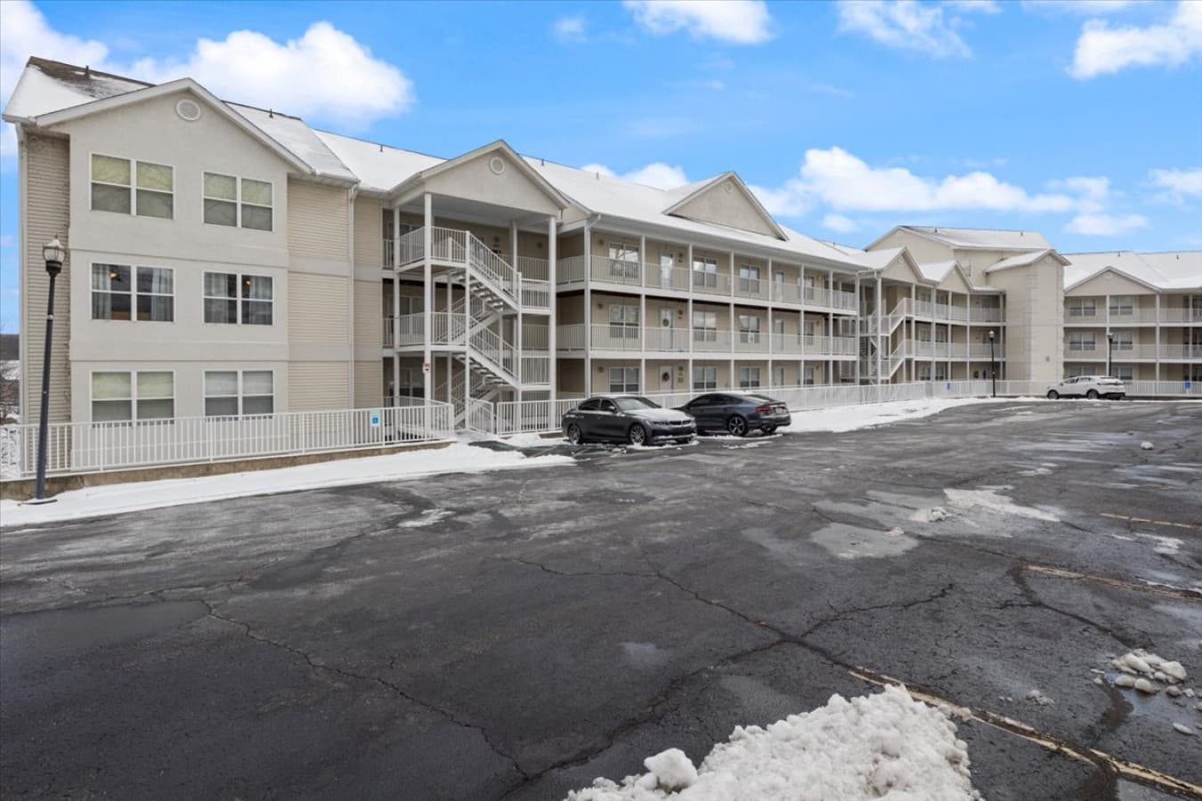 03-4800 Eagleview Dr 131 B - 3.jpg
