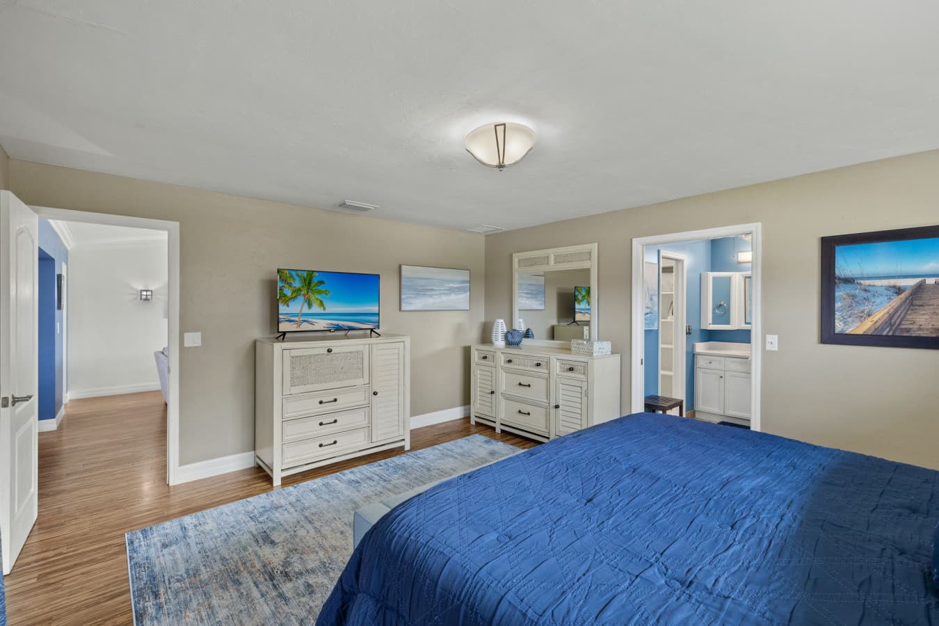 11-Primary Bedroom 2.jpg