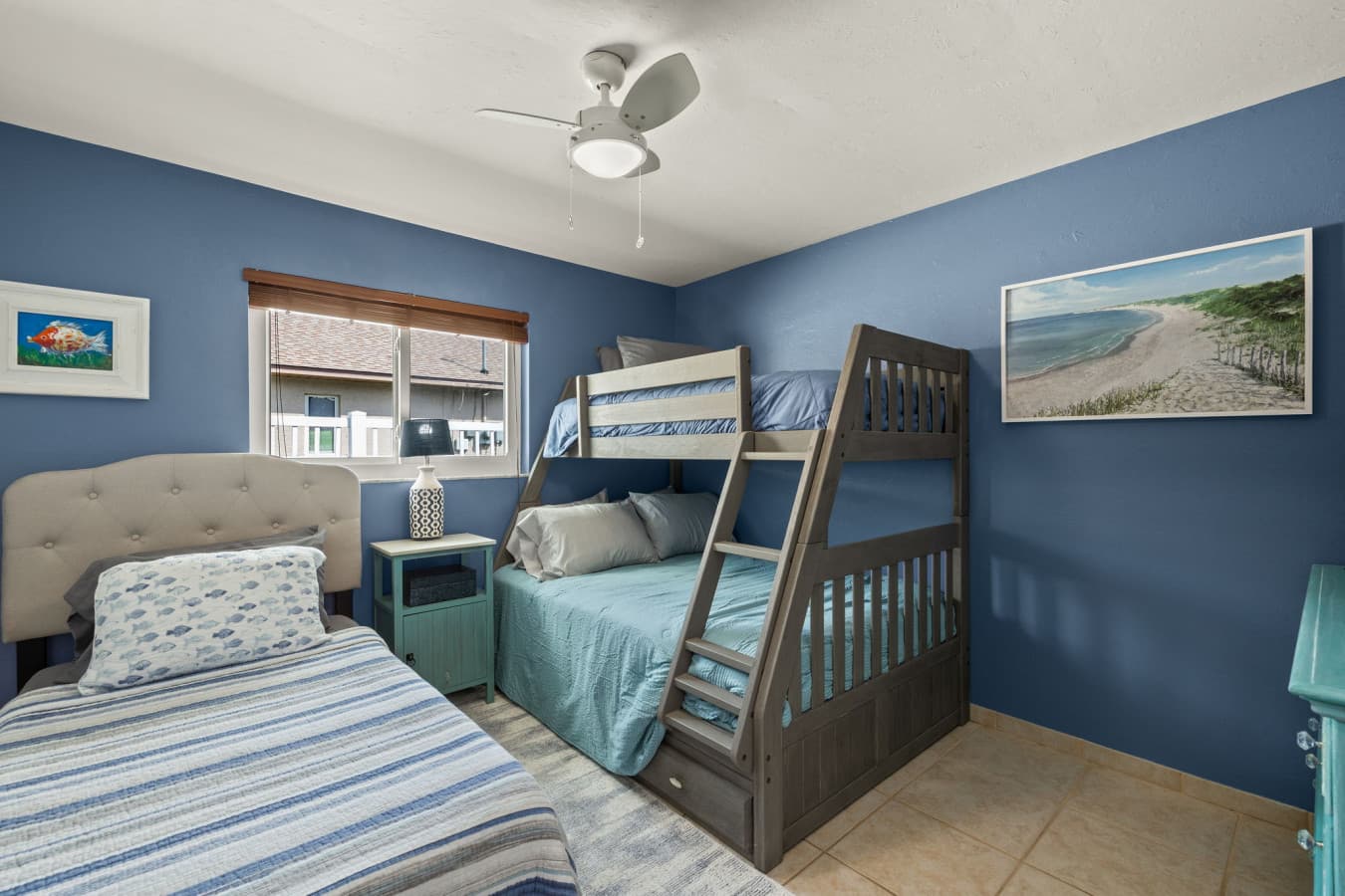 16-Guest Bedroom 1.jpg
