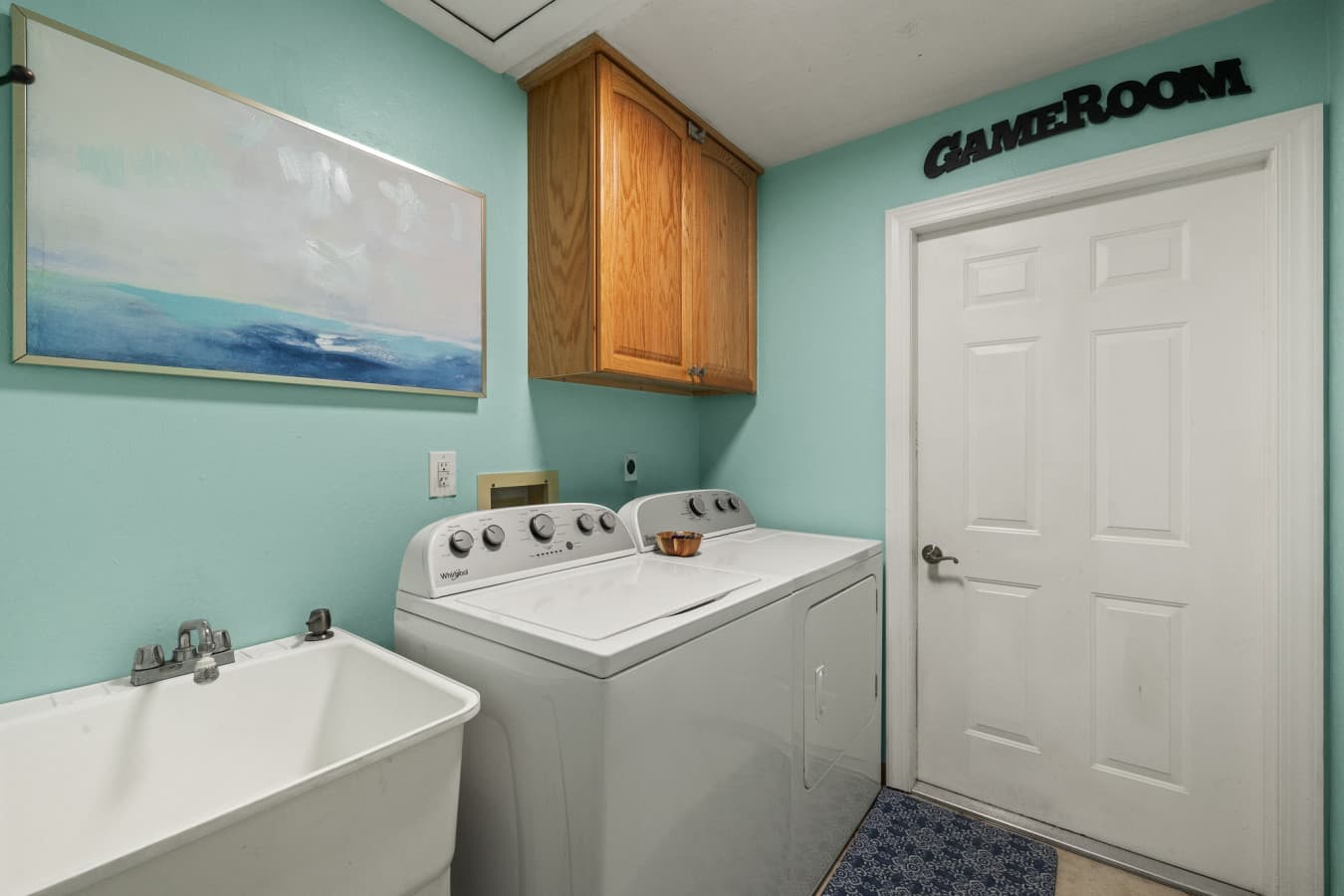 19-Laundry Room.jpg