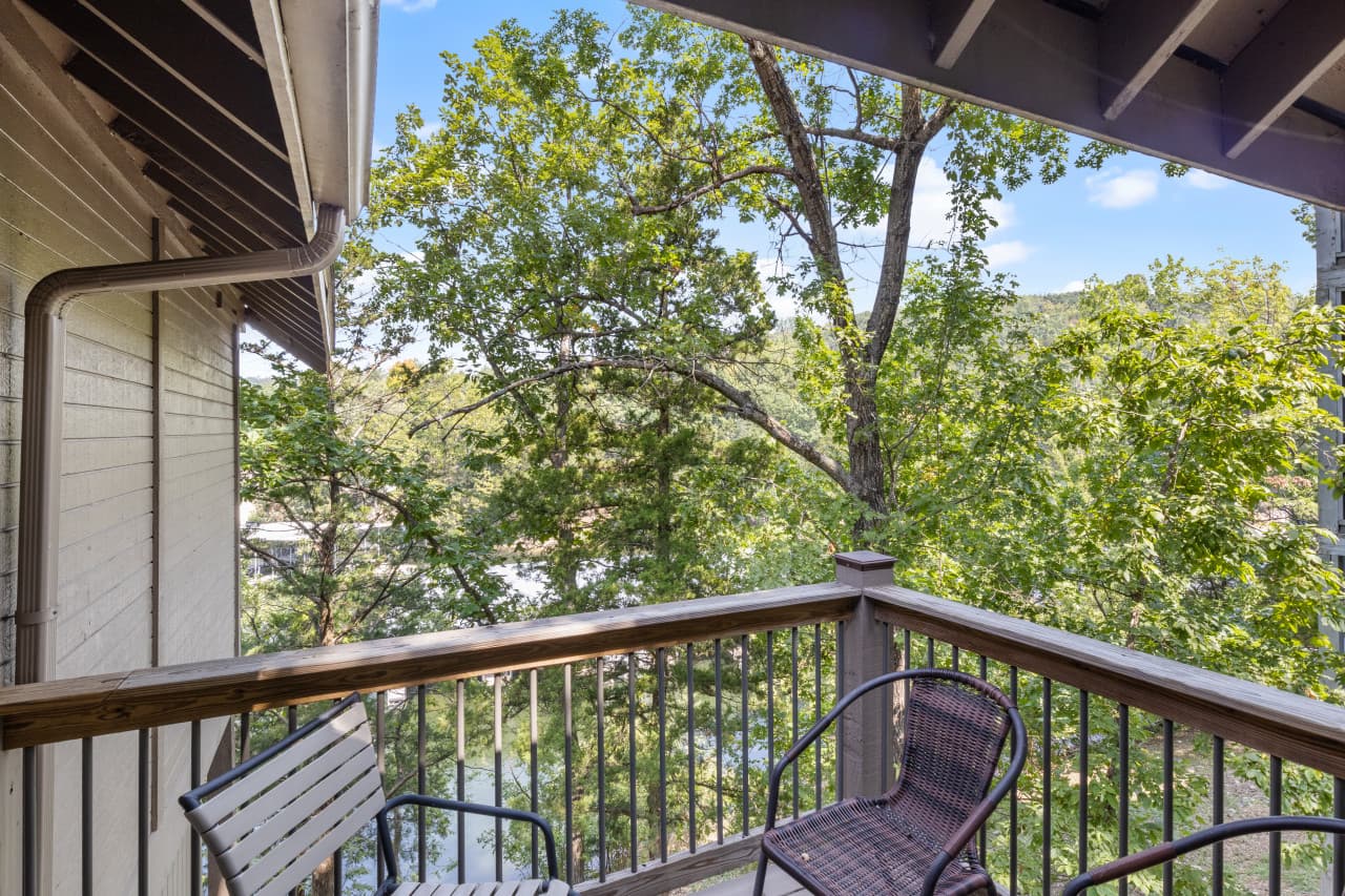 23-582 Moongate Dr - 24.jpg