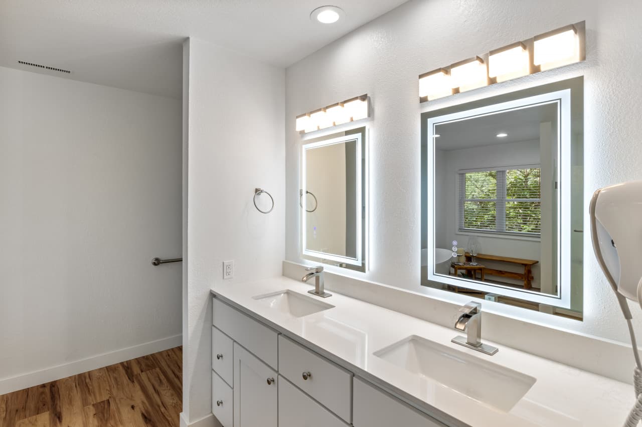 19-582 Moongate Dr - 20.jpg