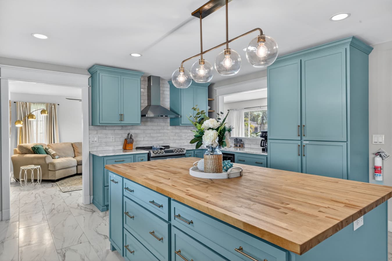 10-Kitchen 1 of 5.jpg