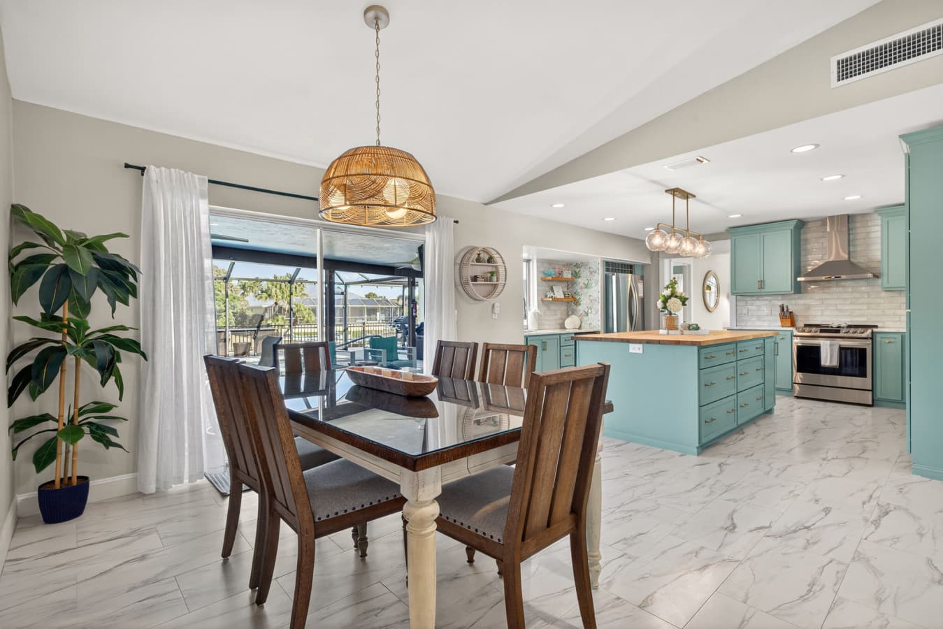 7-Dining Room 1 of 2.jpg
