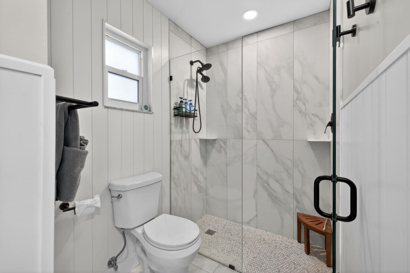 22-Primary Bathroom 2 of 2.jpg