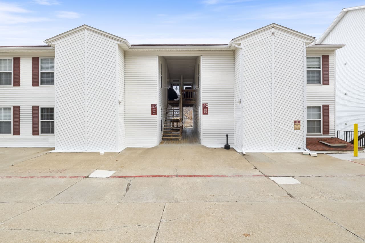 01-40 Lighthouse Rd UNIT 2-203 - 1.jpg