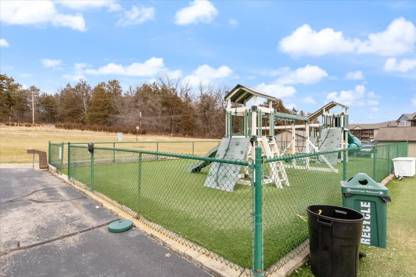10-272 Cedar Glen Dr 4C - 10.jpg