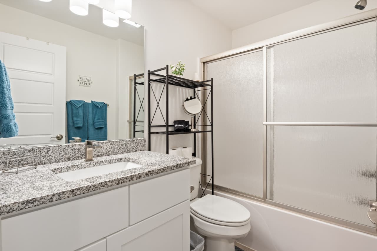 12-12 - 278 Emerald Bay Dr 2B.jpg