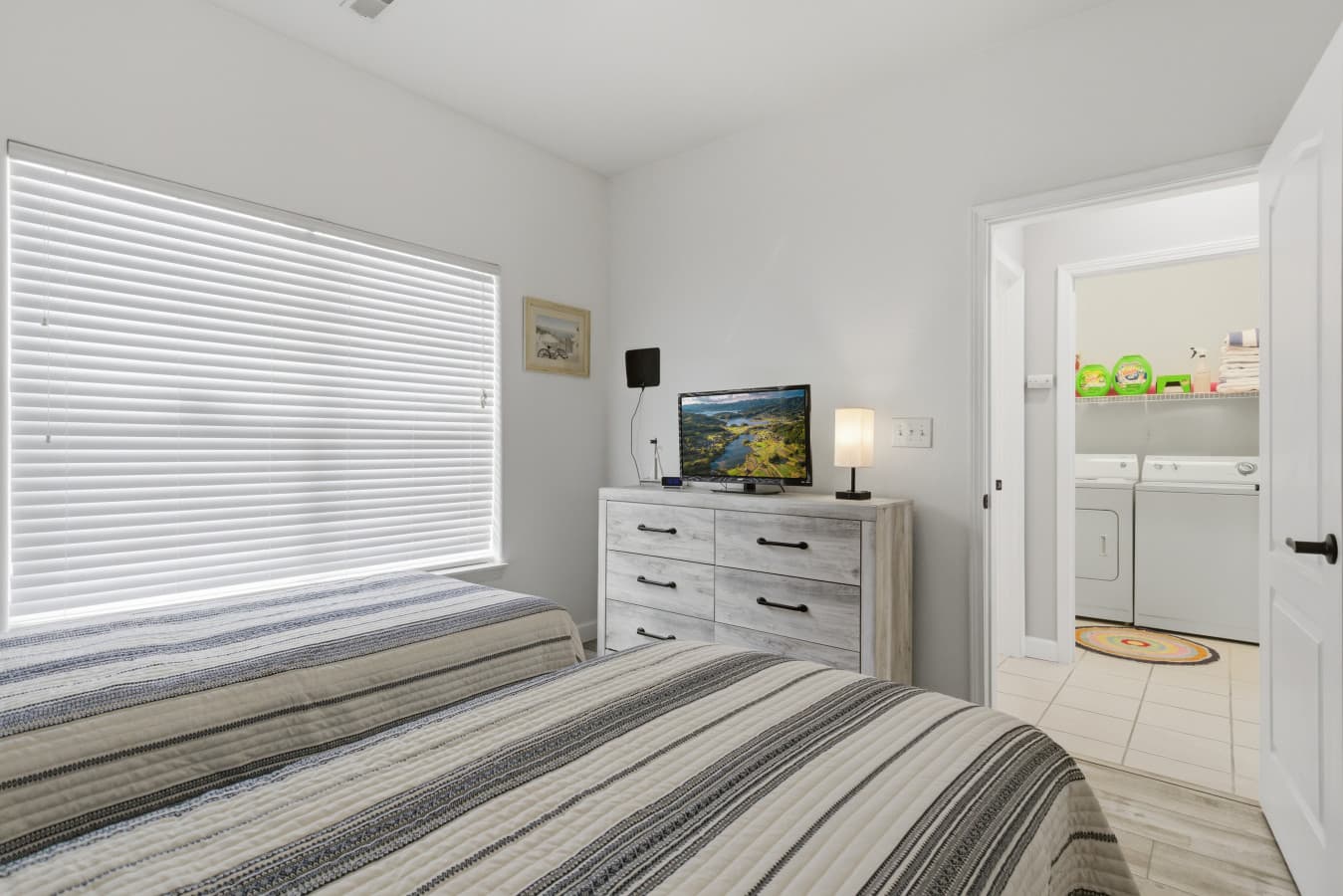 16-151 Upper Monarch Cove Dr 4E - 16.jpg
