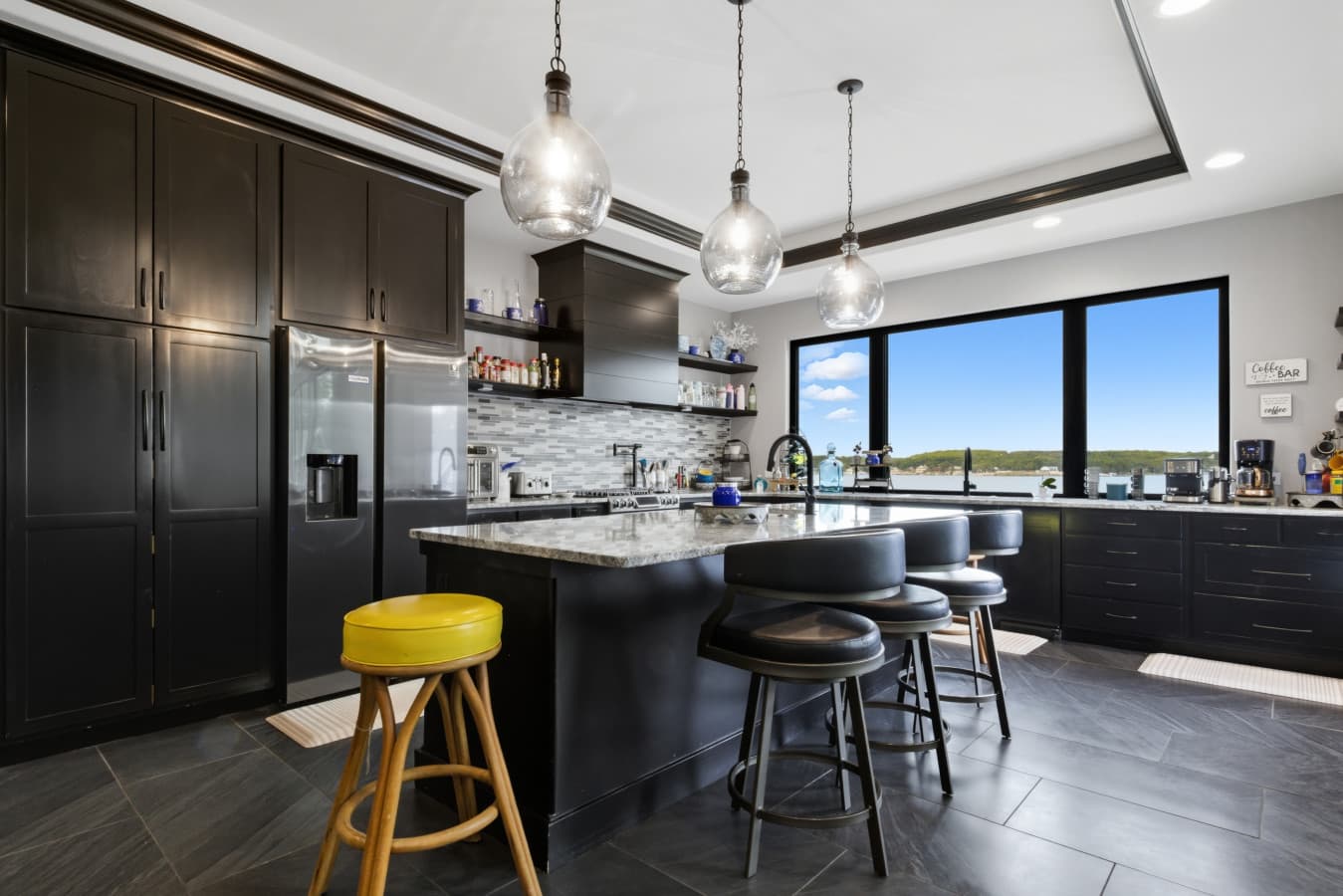 10-2549 Bittersweet Rd - 10.jpg
